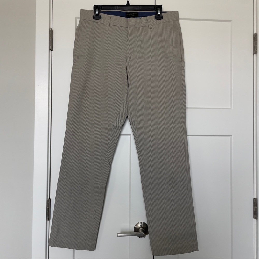 Banana Republic Men's Khaki Chinos